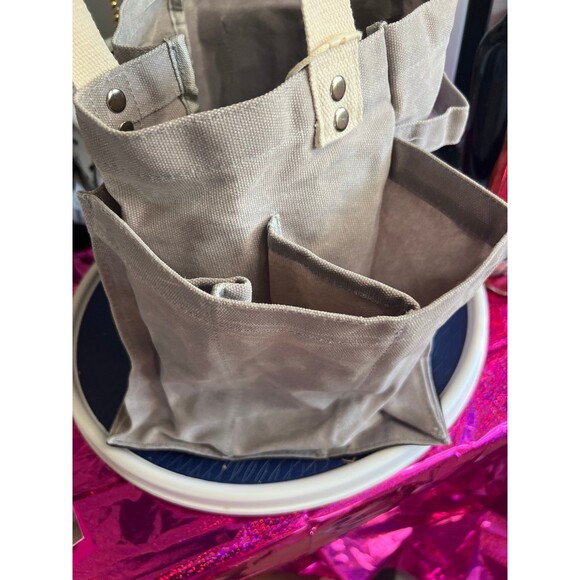 Napa Ca Sterling Vineyards from 2024 exclusive limited edition wine carrier - Picture 6 of 11